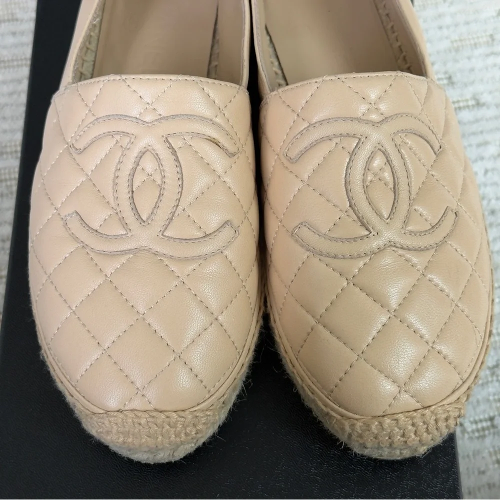 Chanel Beige Quilted Lambskin Leather CC Women's Espadrilles Size EU 38